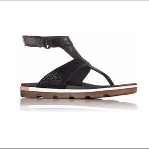 Black leather sorel sandals size 7